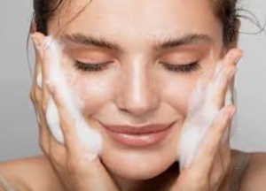 ترطيب البشرة